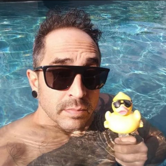 Meet your Posher, Peter - Picture 3 of 4